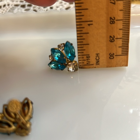 Vintage Czechoslov EARRINGS SCREW BACK - Picture 6 of 6
